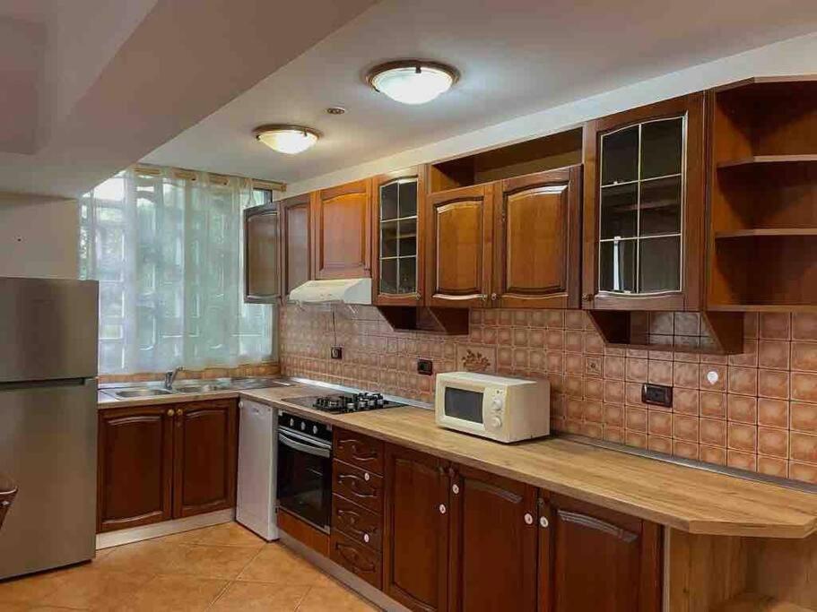 In Skanderbeg Square - Center 1 Apartment